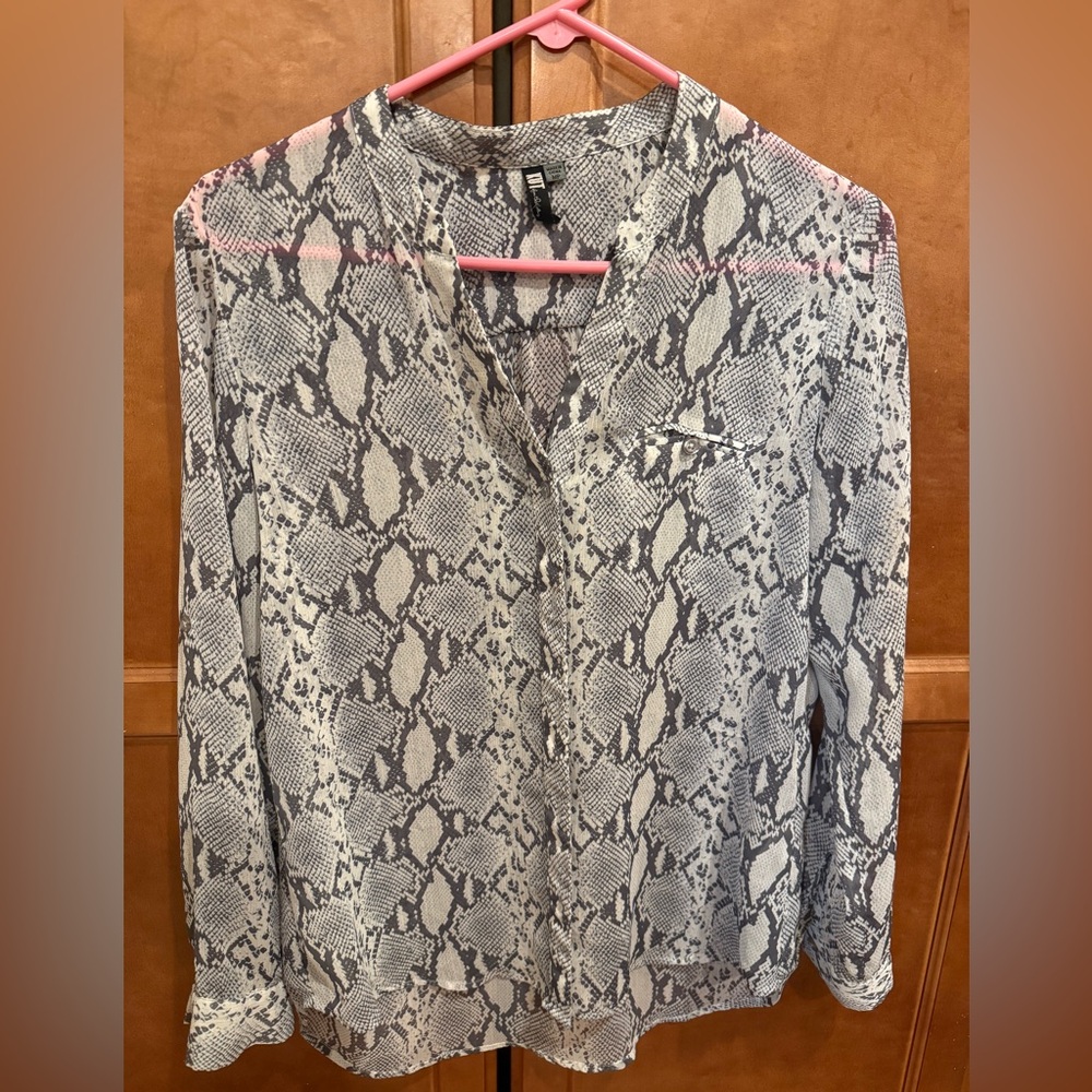 Kut from the Kloth Monochrome Patterned Top